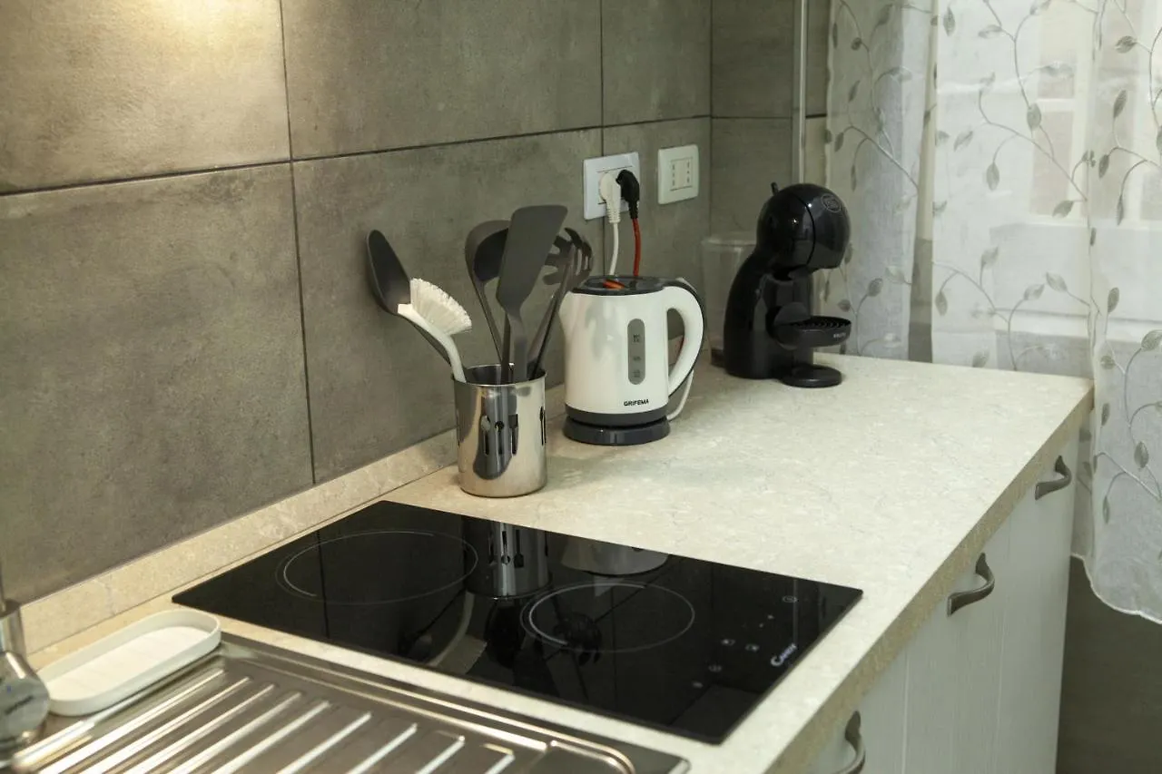 Na' Stanza In Piazza Apartment Naples