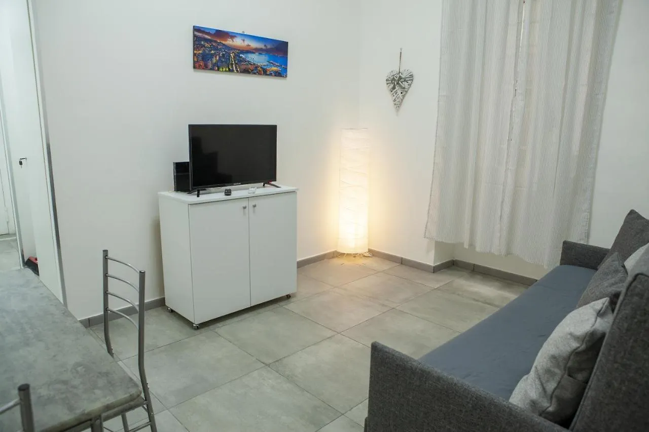 Na' Stanza In Piazza Apartment Naples