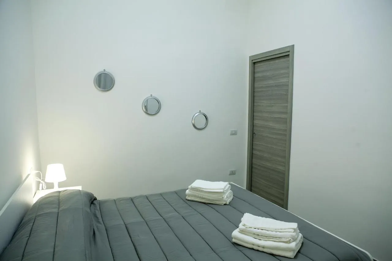 Na' Stanza In Piazza Apartment Naples