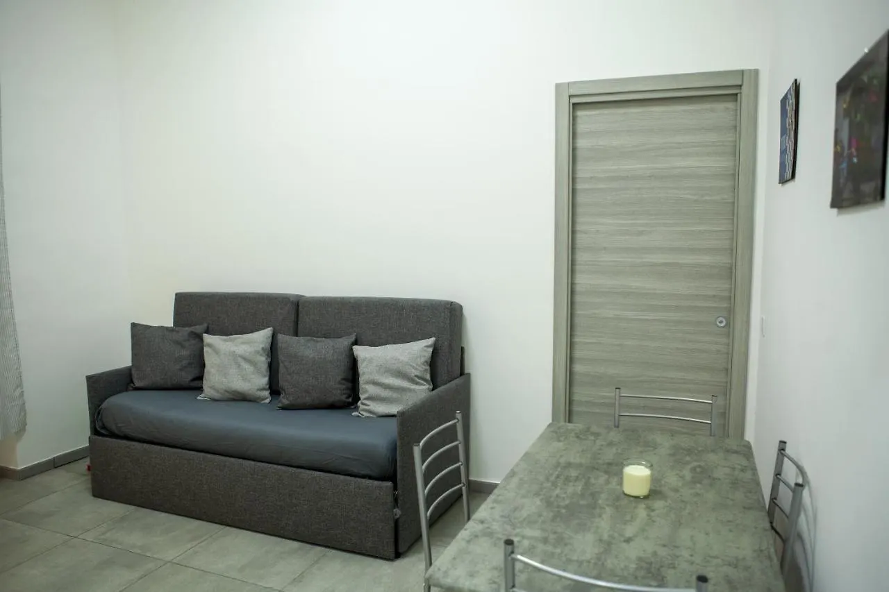 Na' Stanza In Piazza Apartment Naples