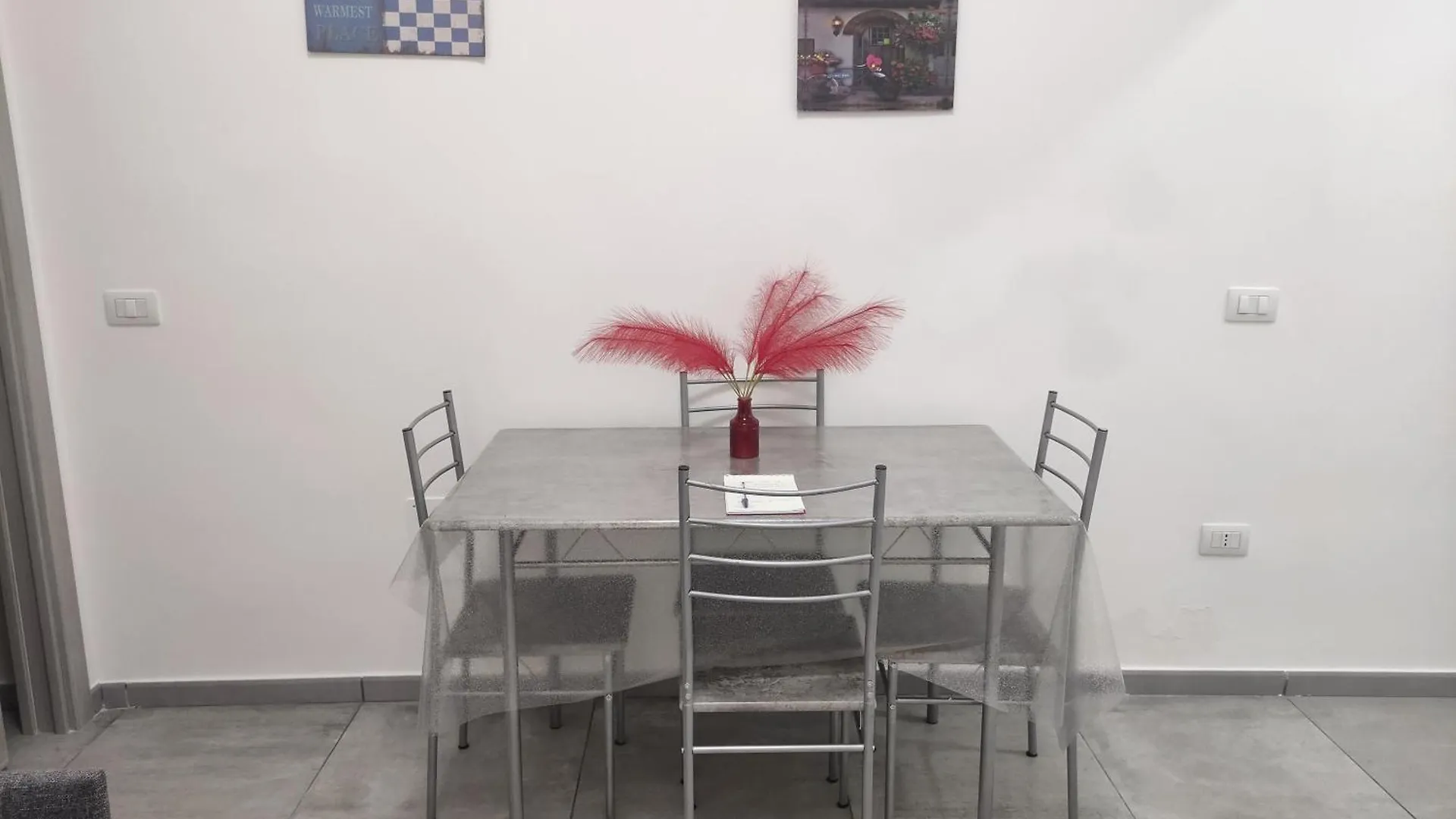 Na' Stanza In Piazza Apartment Naples