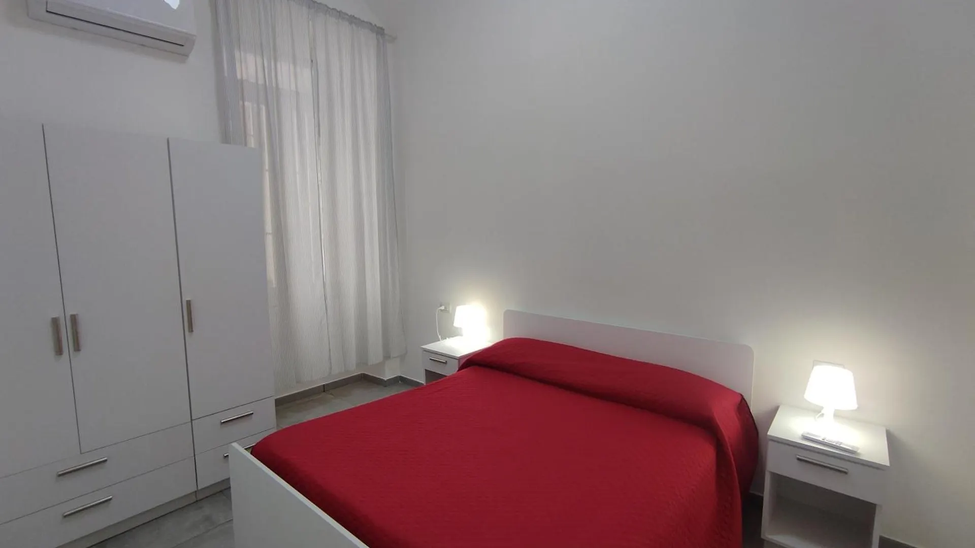 Na' Stanza In Piazza Apartment Naples