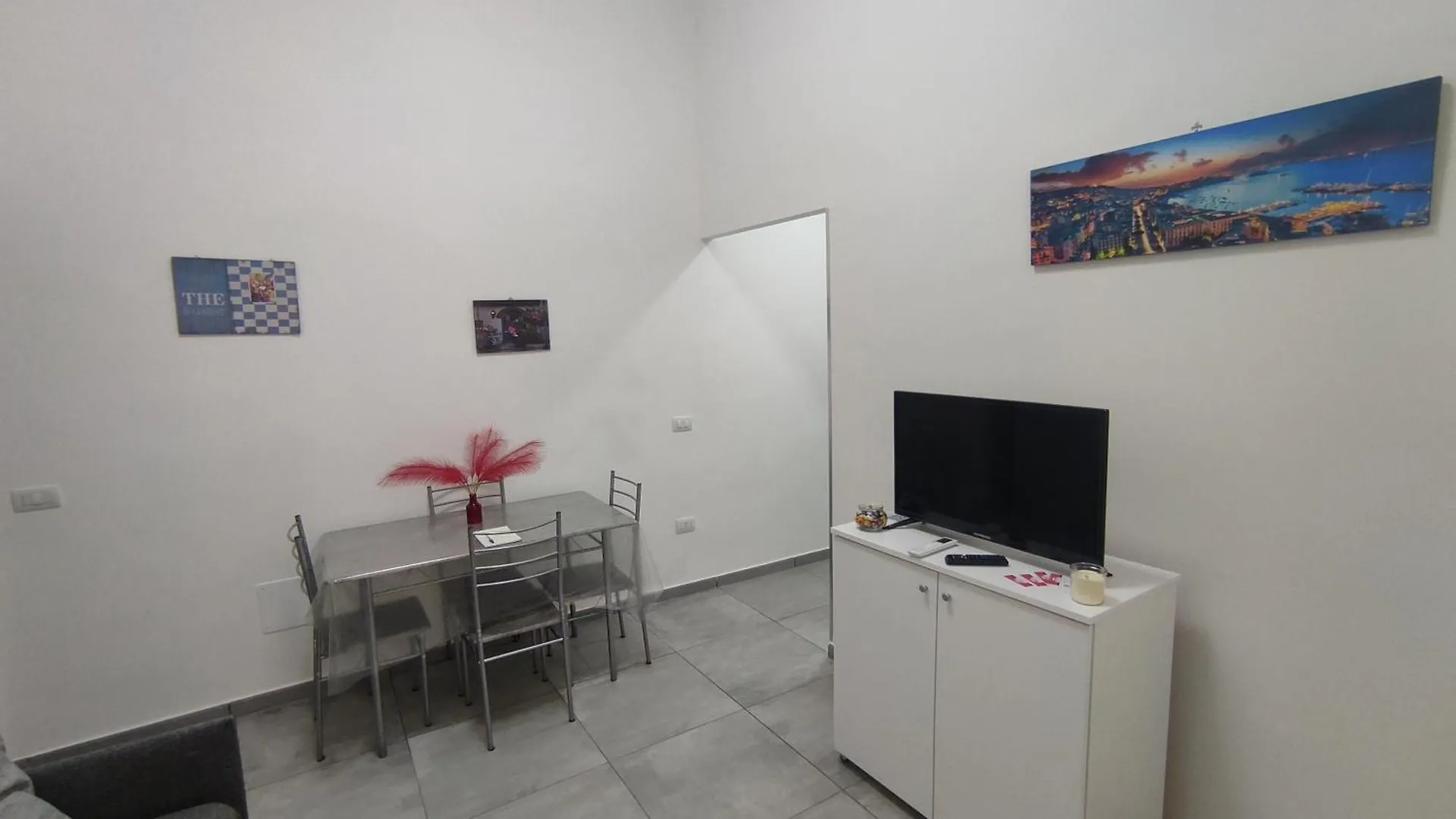 Na' Stanza In Piazza Apartment Naples